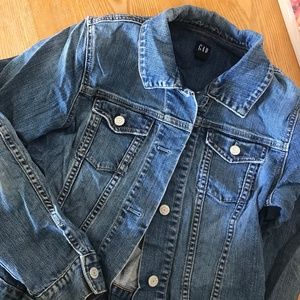 G A P // Denim jean jacket